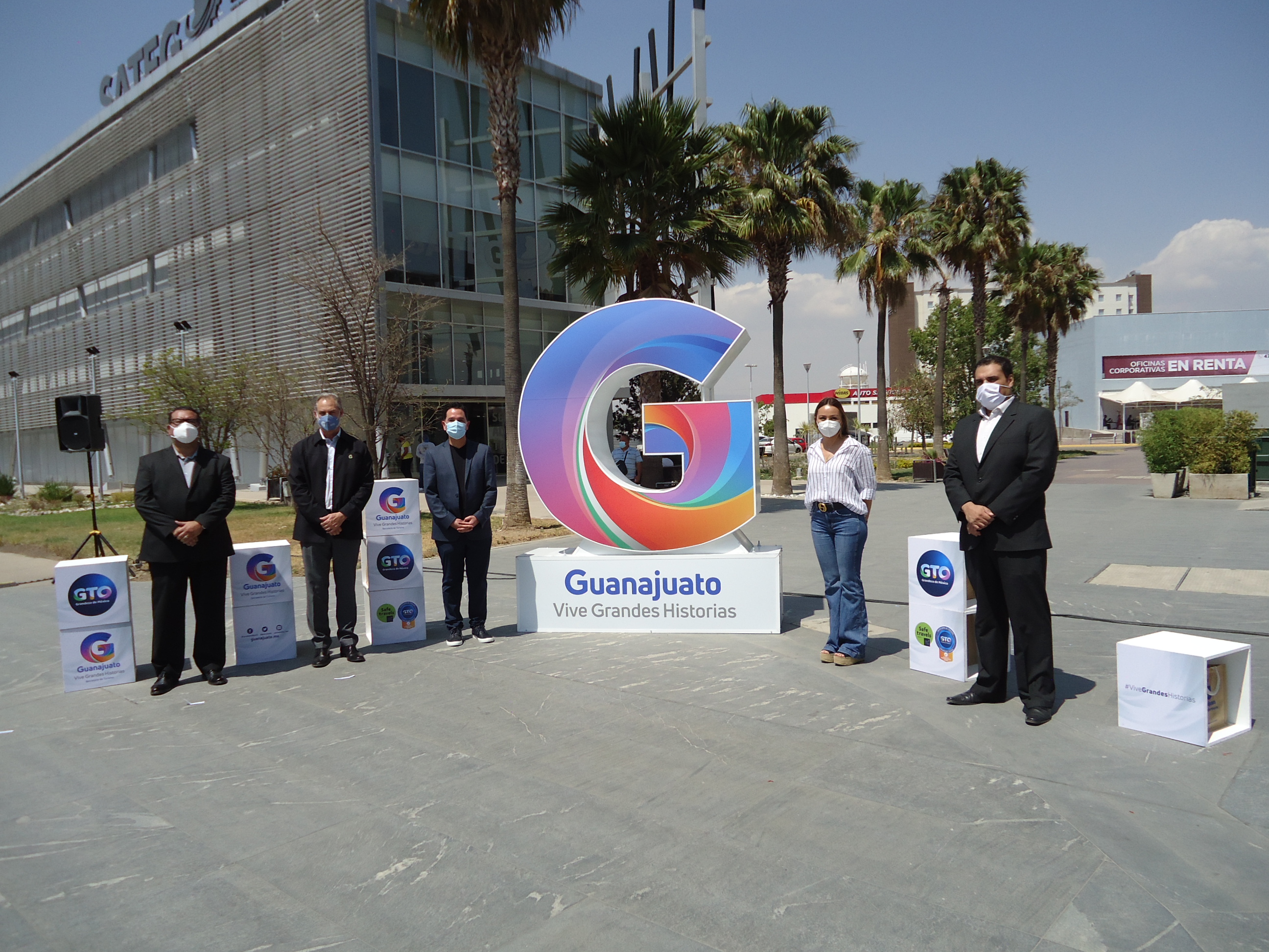 Colocan letra representativa del Estado de Guanajuato en Puerto Interior