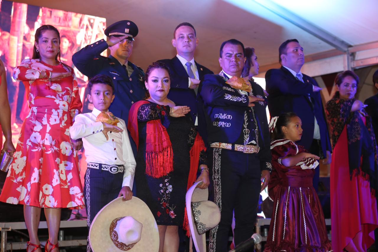 Familias Silaoenses disfrutan del tradicional Grito de Independencia