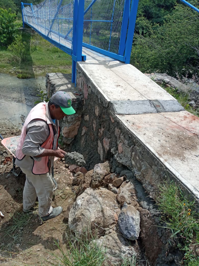  Mejoran y reparan caminos en las comunidades de Alfarería y San Ramón de Gallegos