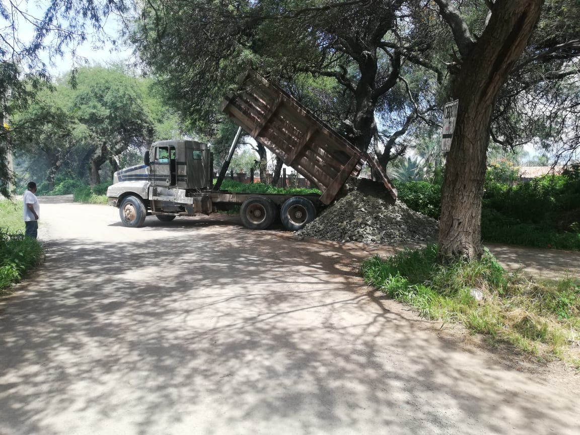 Municipio beneficia a Cerritos y San Franciscode Taboada al rehabilitar sus caminos