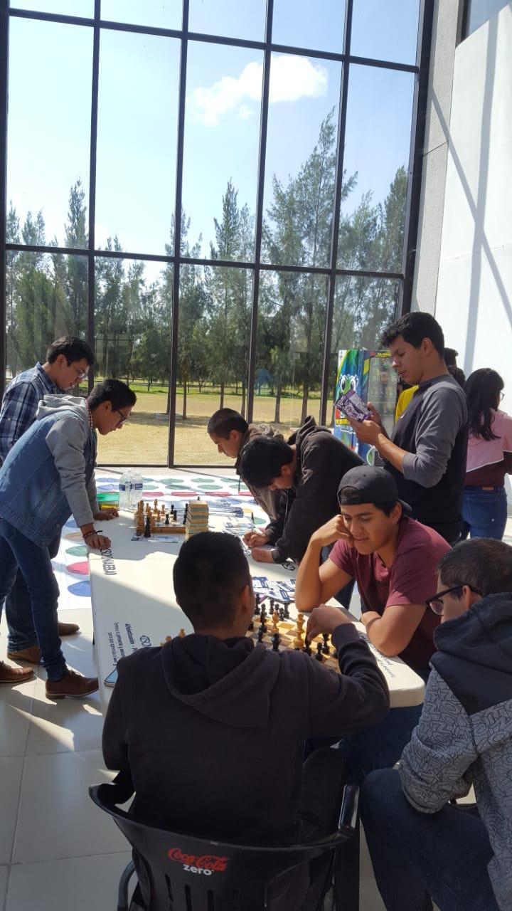 100 alumnos del UPIIG  participan en actividades de Injuve