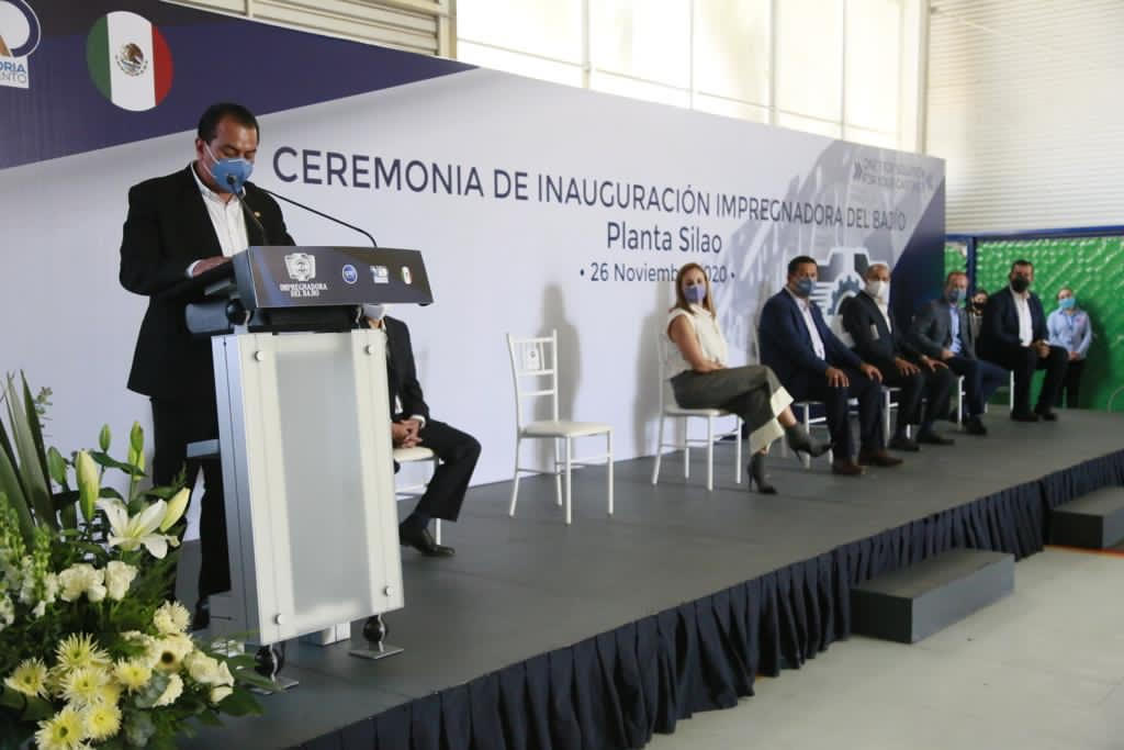 Toño Trejo asiste a inauguración de Planta impregnadora del Bajío