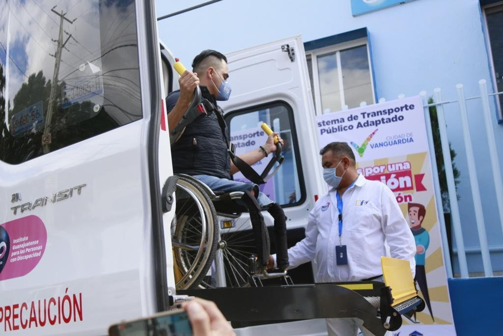 Arranca en Silao servicio de Transporte Público adaptado para personas con discapacidad